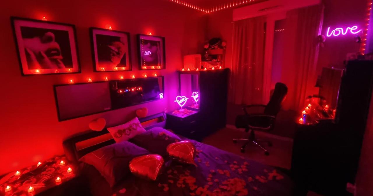 Love Room Sexy Love Cosy Lib Proche Centre Gare A Pied Aulnay-sous-Bois Buitenkant foto