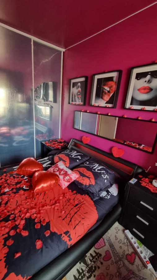 Love Room Sexy Love Cosy Lib Proche Centre Gare A Pied Aulnay-sous-Bois Buitenkant foto